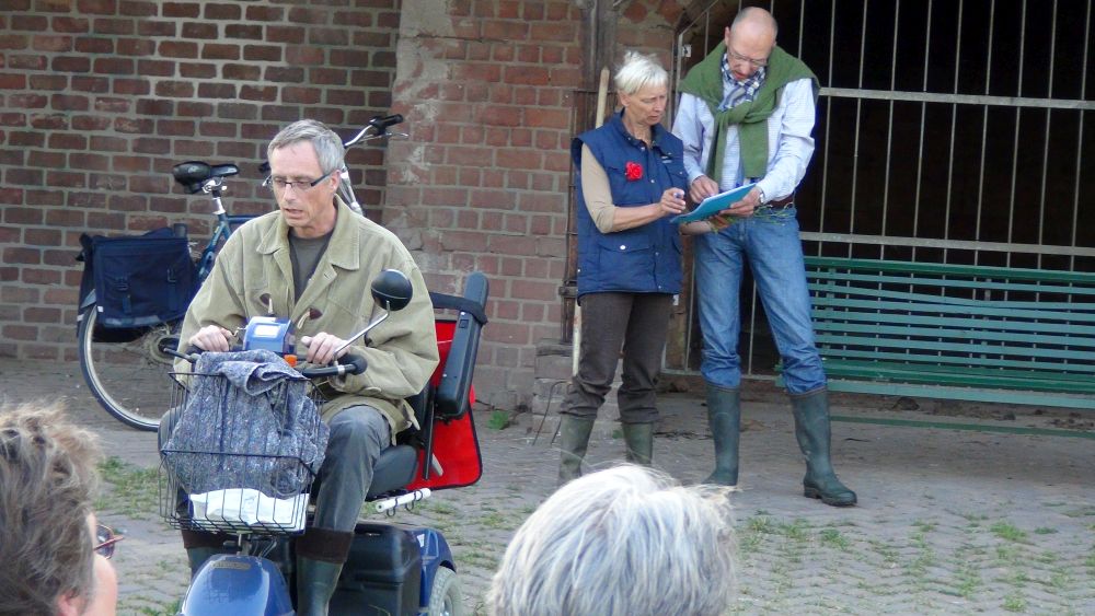 Impressie 3 voorstelling Diplodocus Deks