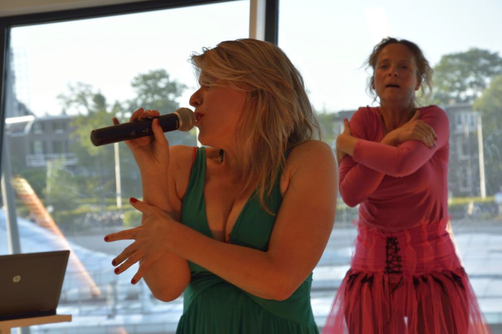 Impressie 6 voorstelling De Laatste Avond  & Gif  & Noorderzon 