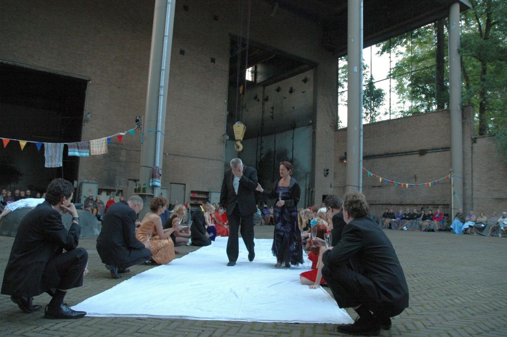 Impressie 12 van voorstelling: Het Feest (Festen)
