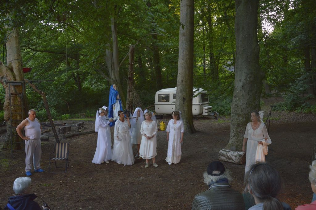 Impressie 3 van voorstelling: Het Bos van Dode Liefjes